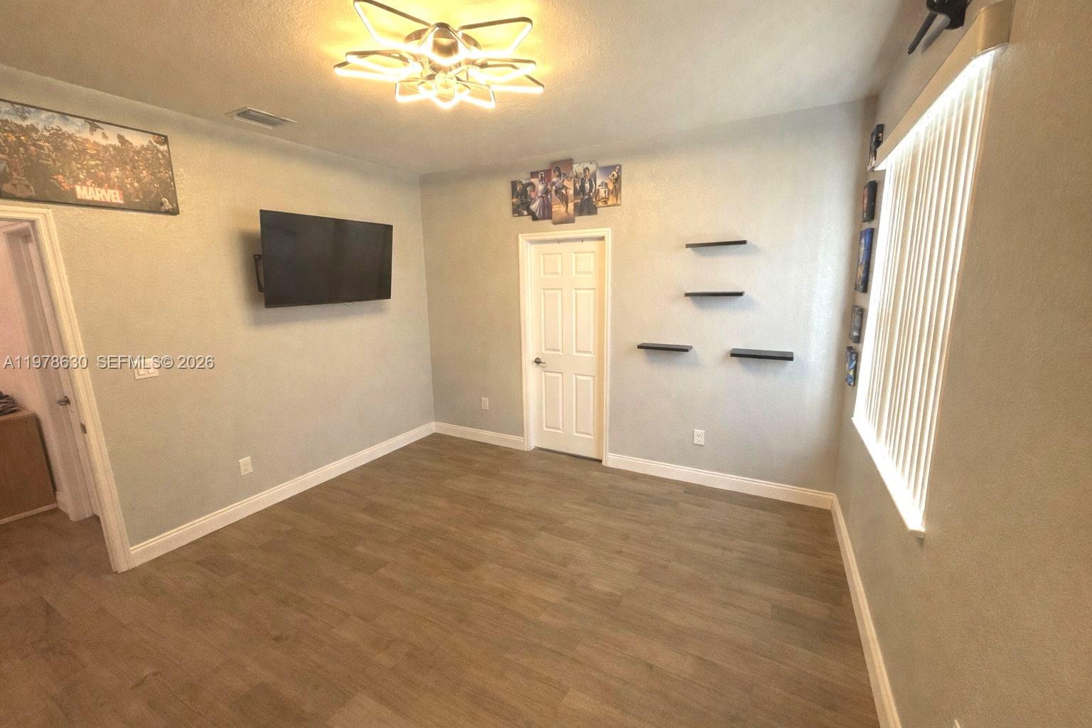 COCO PALM ESTATES - Residential Lease