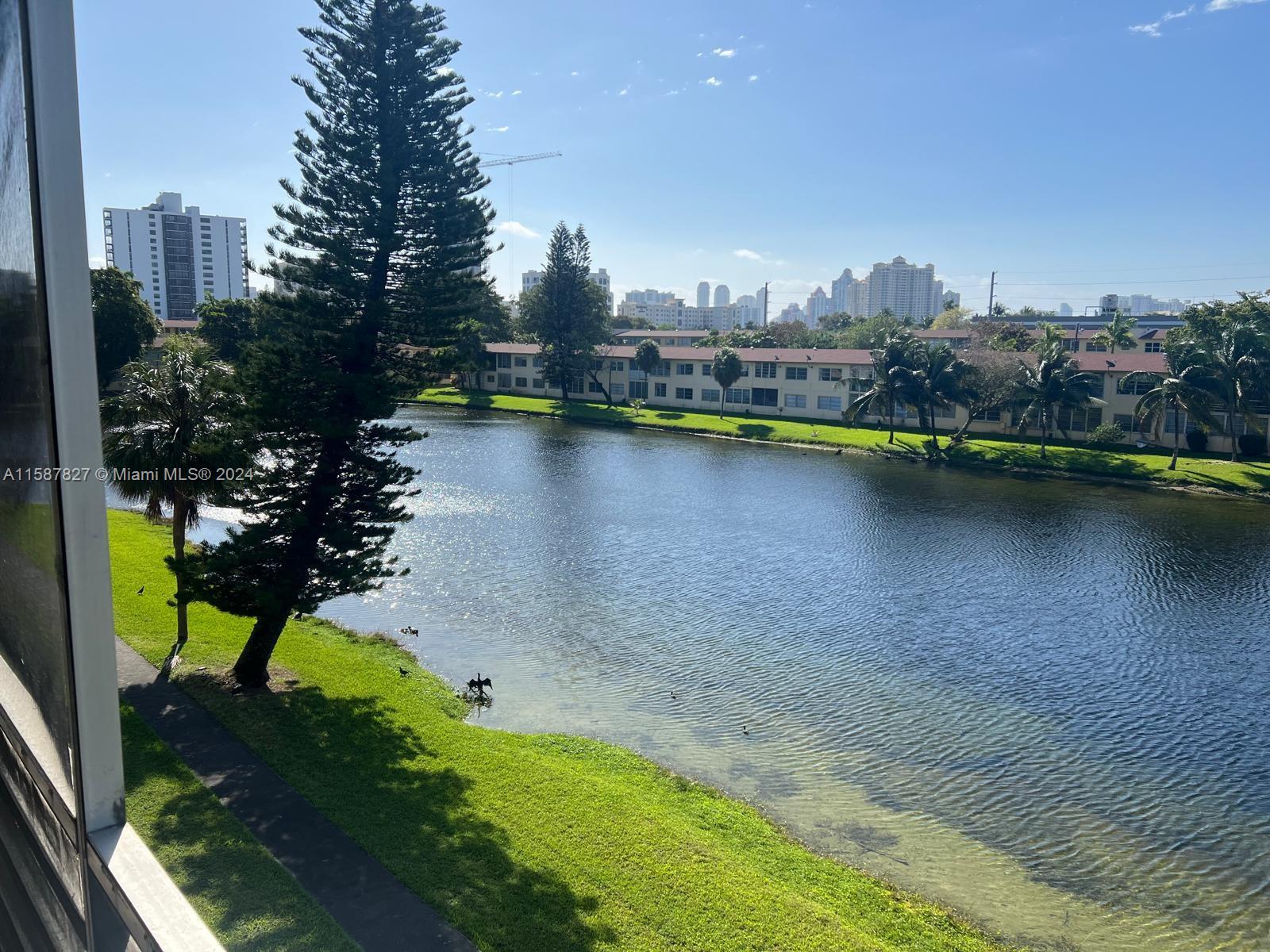 Property for Sale at 2880 Ne 203rd St 31, Aventura, Miami-Dade County, Florida - Bedrooms: 1 
Bathrooms: 1  - $225,000