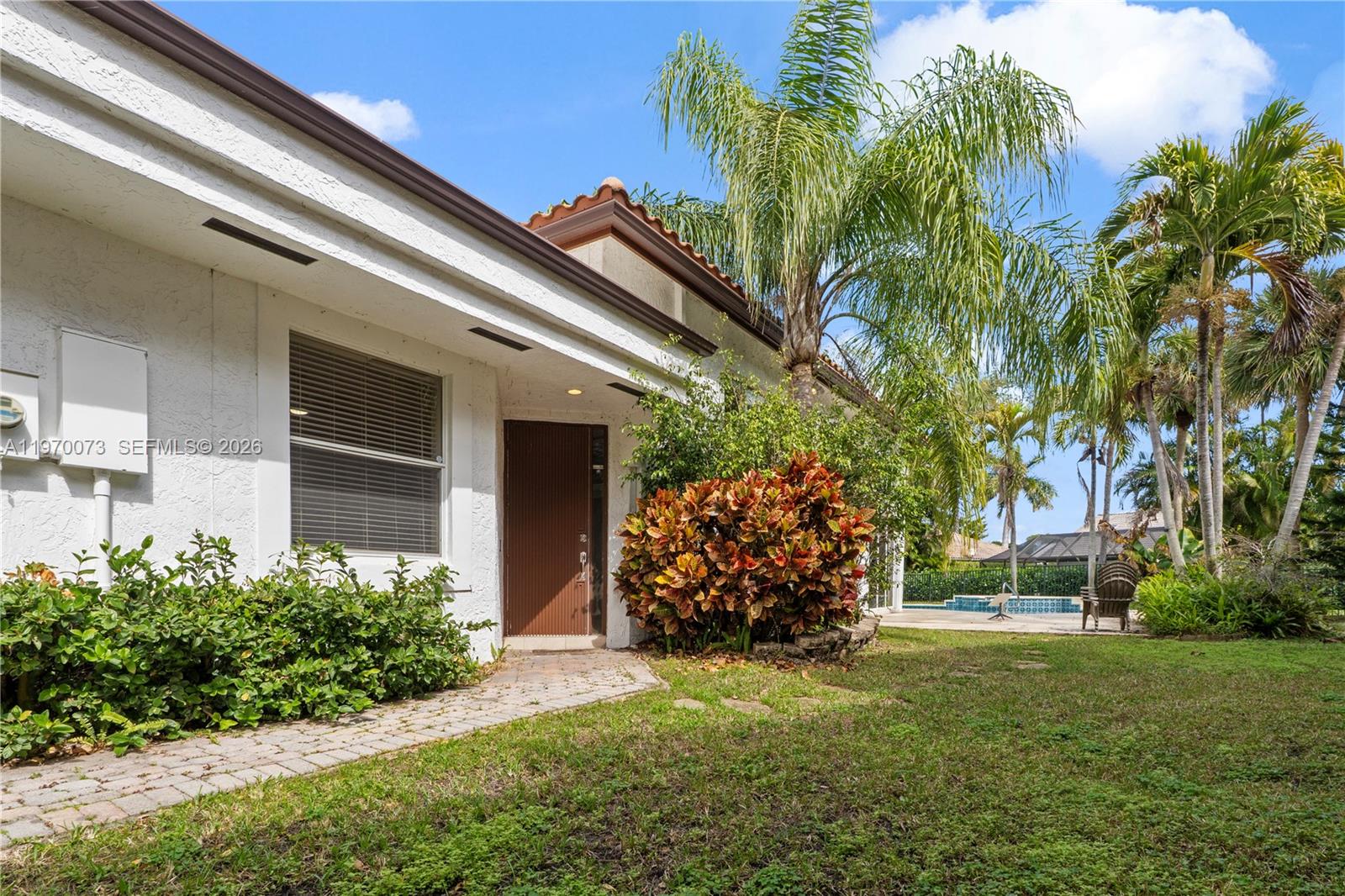 CARRIAGE HOMES - Residential