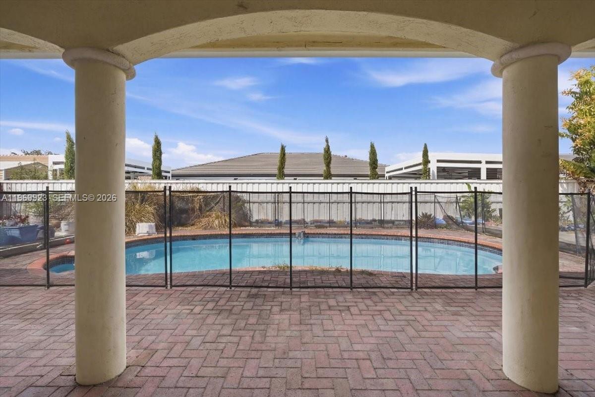 KESSLER GROVE SEC 4 - Residential