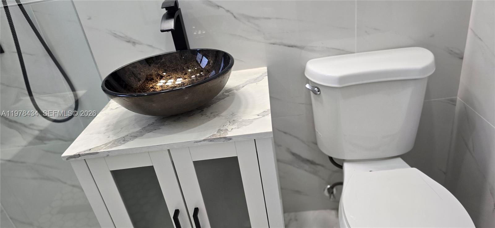 SOUTH BAY ESTATES - Residential Lease