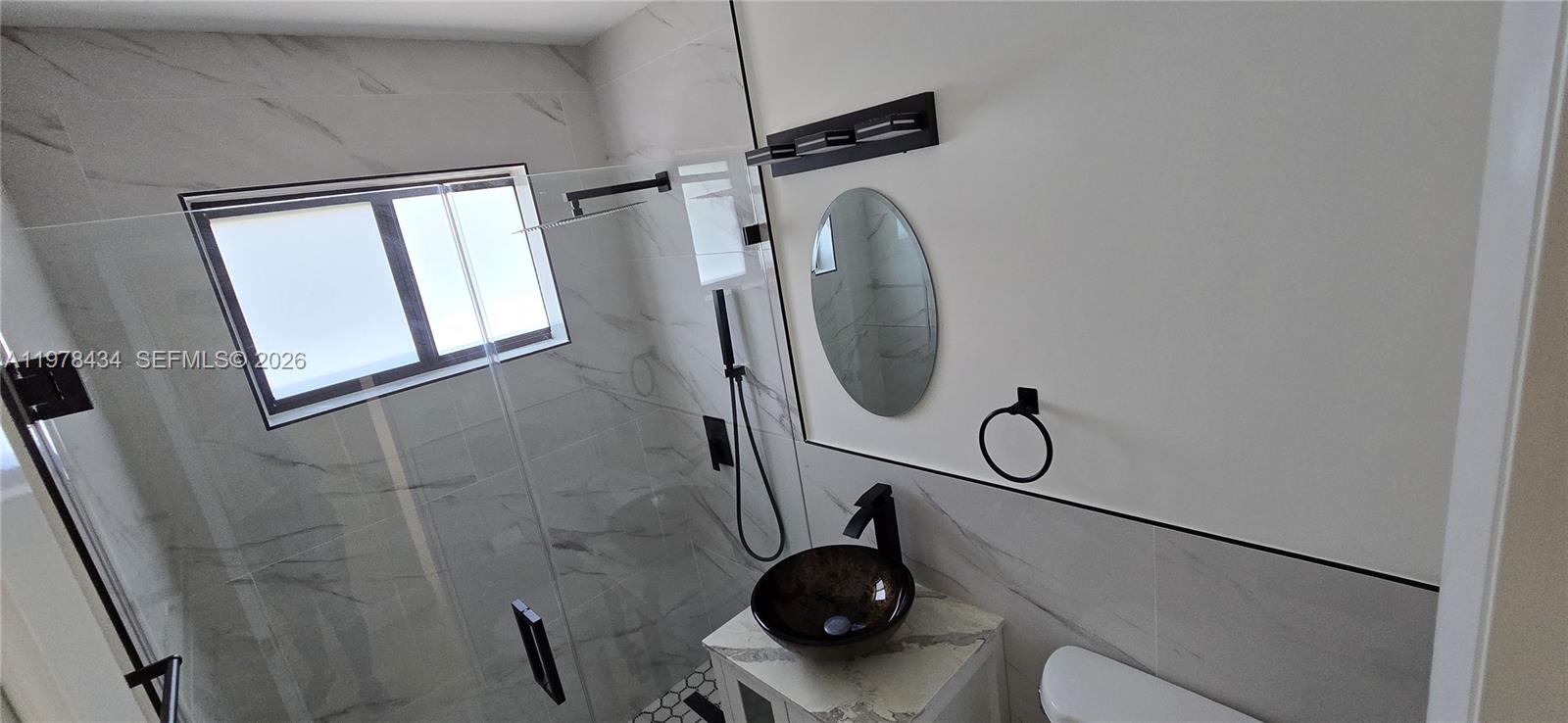 SOUTH BAY ESTATES - Residential Lease