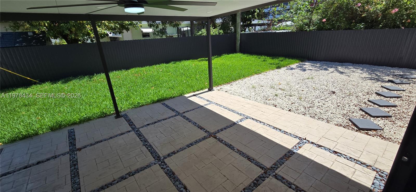 SOUTH BAY ESTATES - Residential Lease