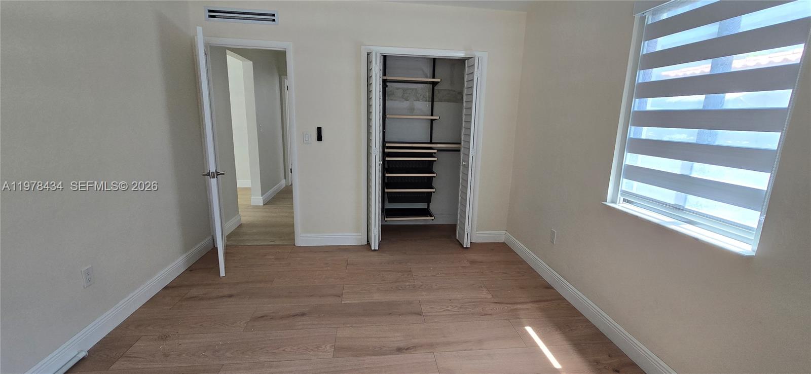 SOUTH BAY ESTATES - Residential Lease