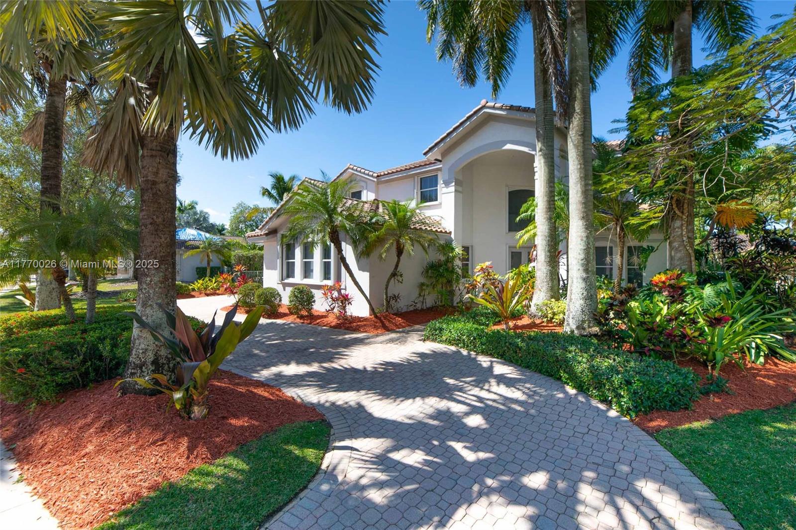 1427 Victoria Isle Dr