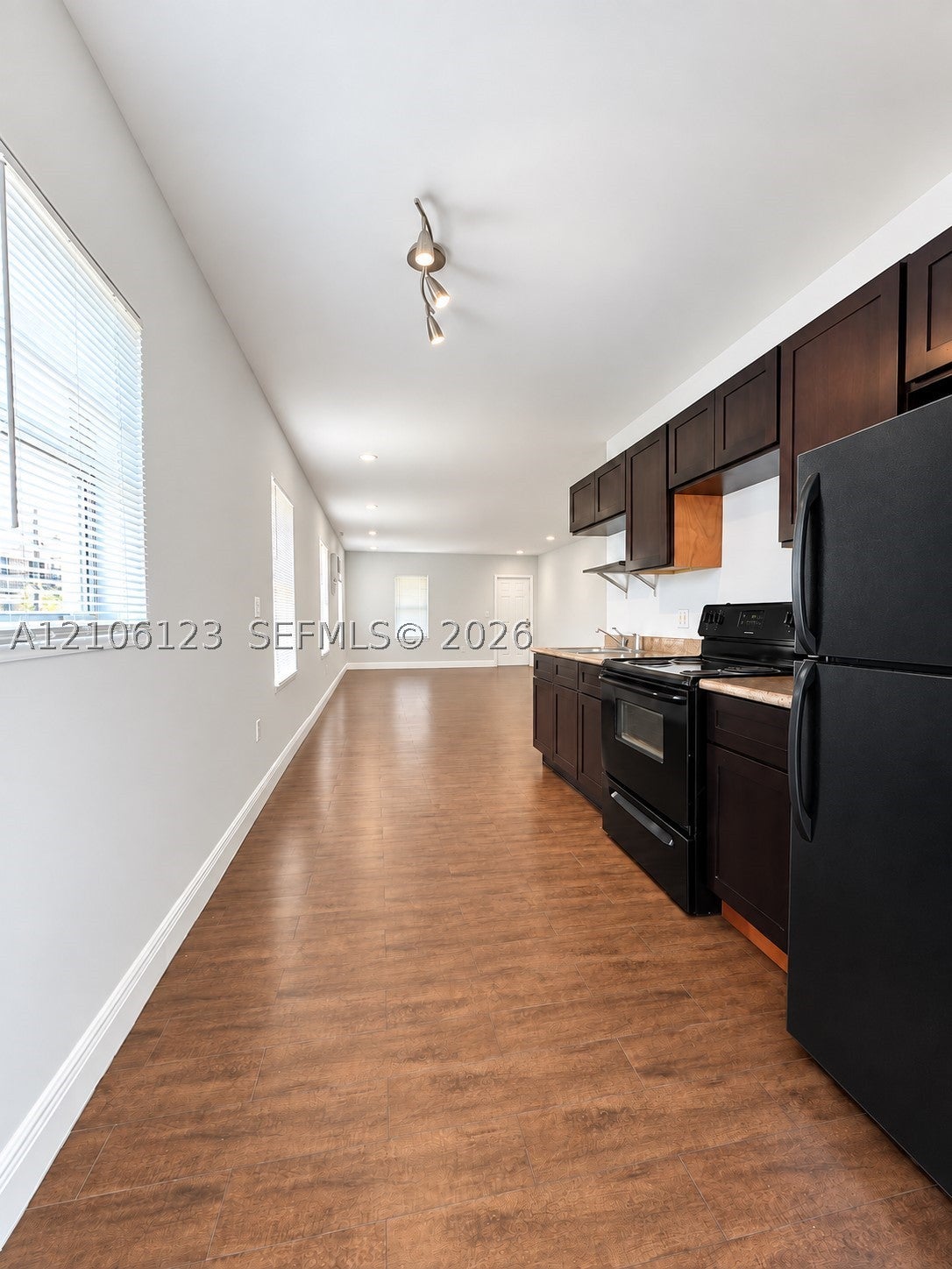123 NW 15th St U