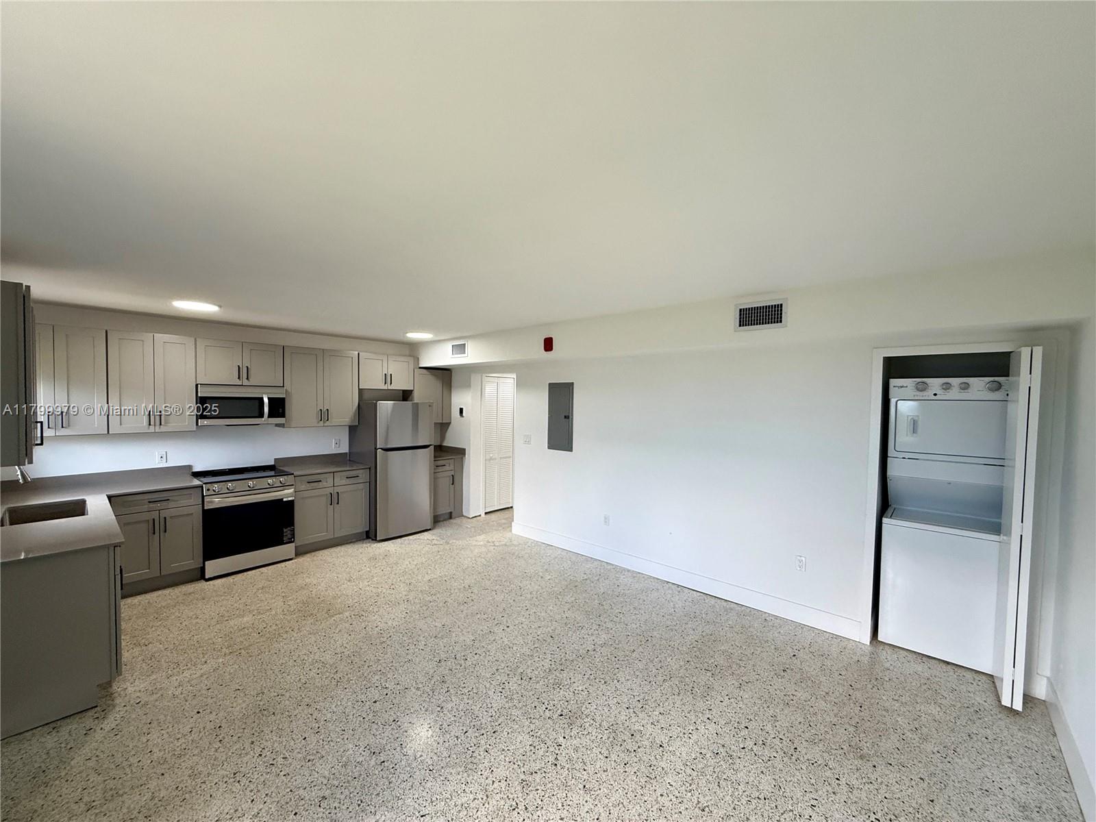 180 NE 57th St 12