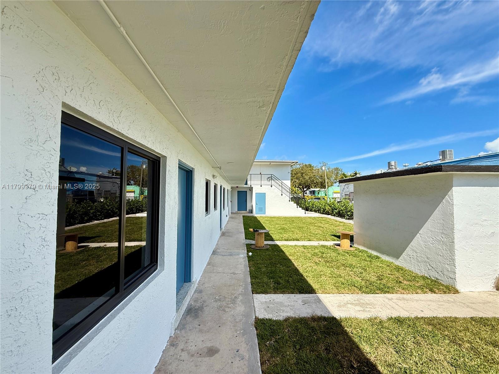 180 NE 57th St 12