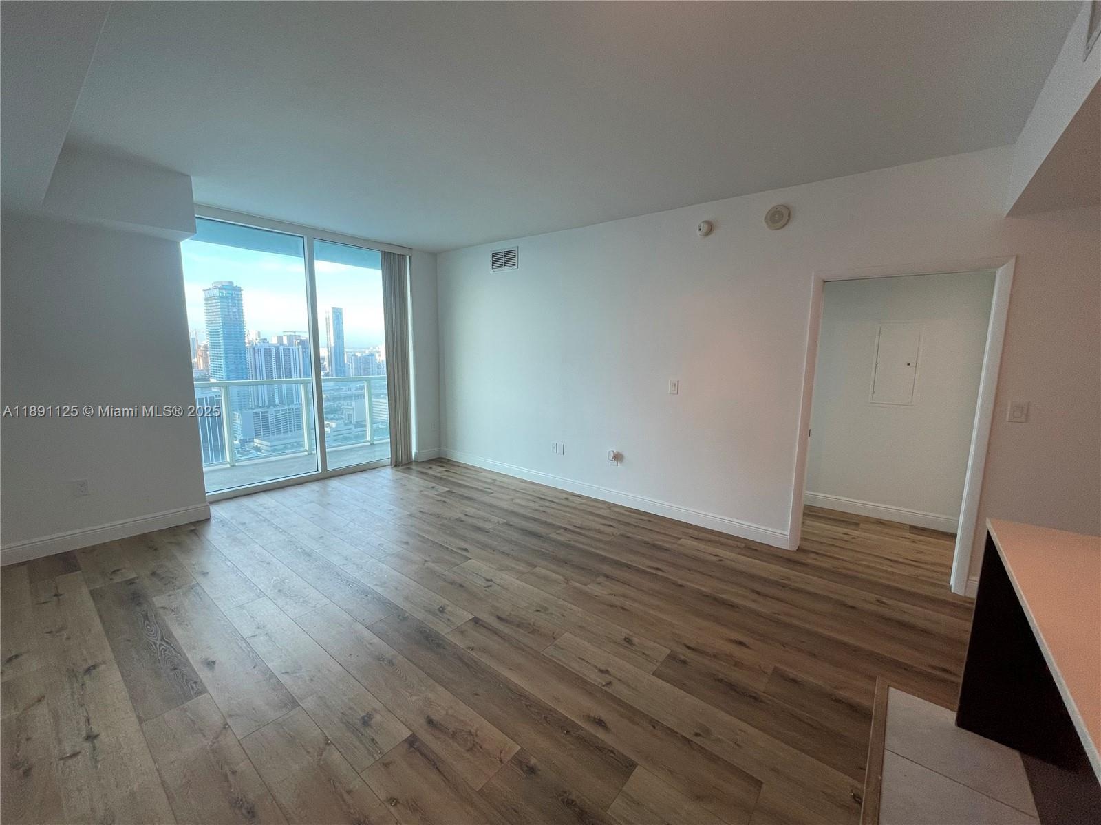 1900 N Bayshore Dr 4109