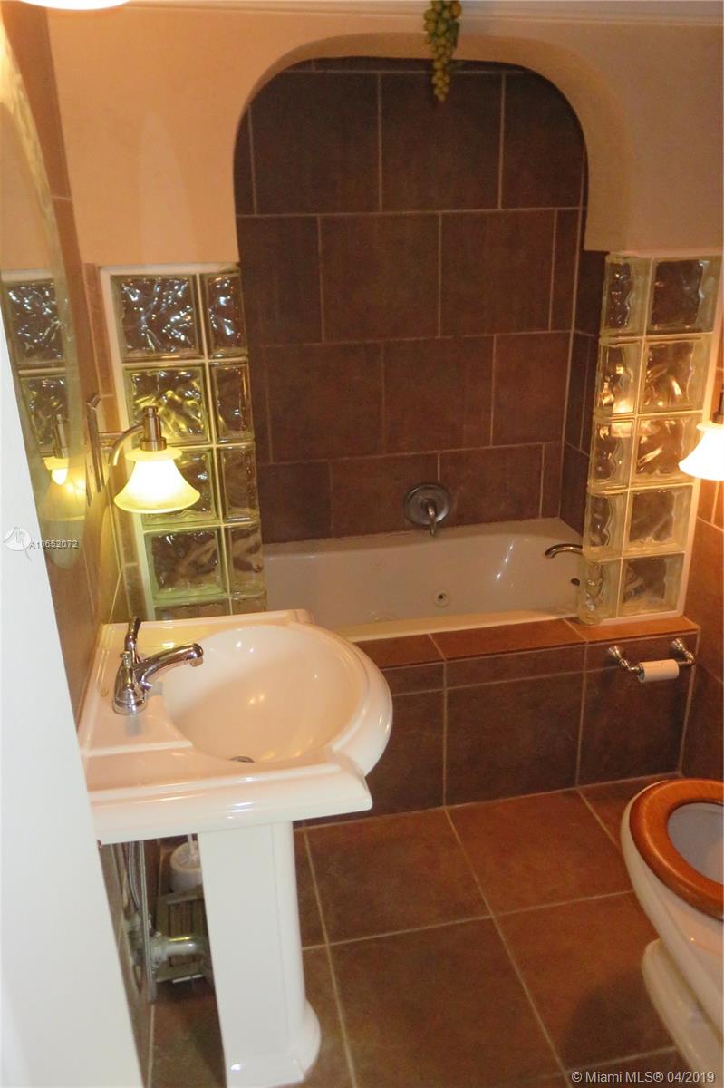 CYPRESS AT WOODMONT 3 COND - Residential Lease