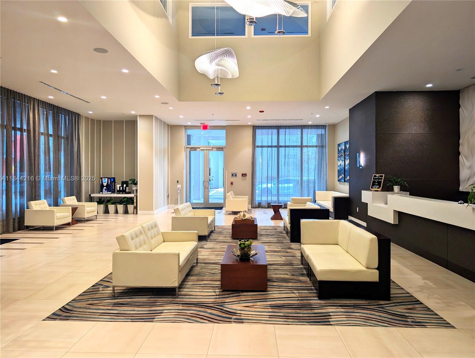 MIDTOWN AT DORAL - Residential