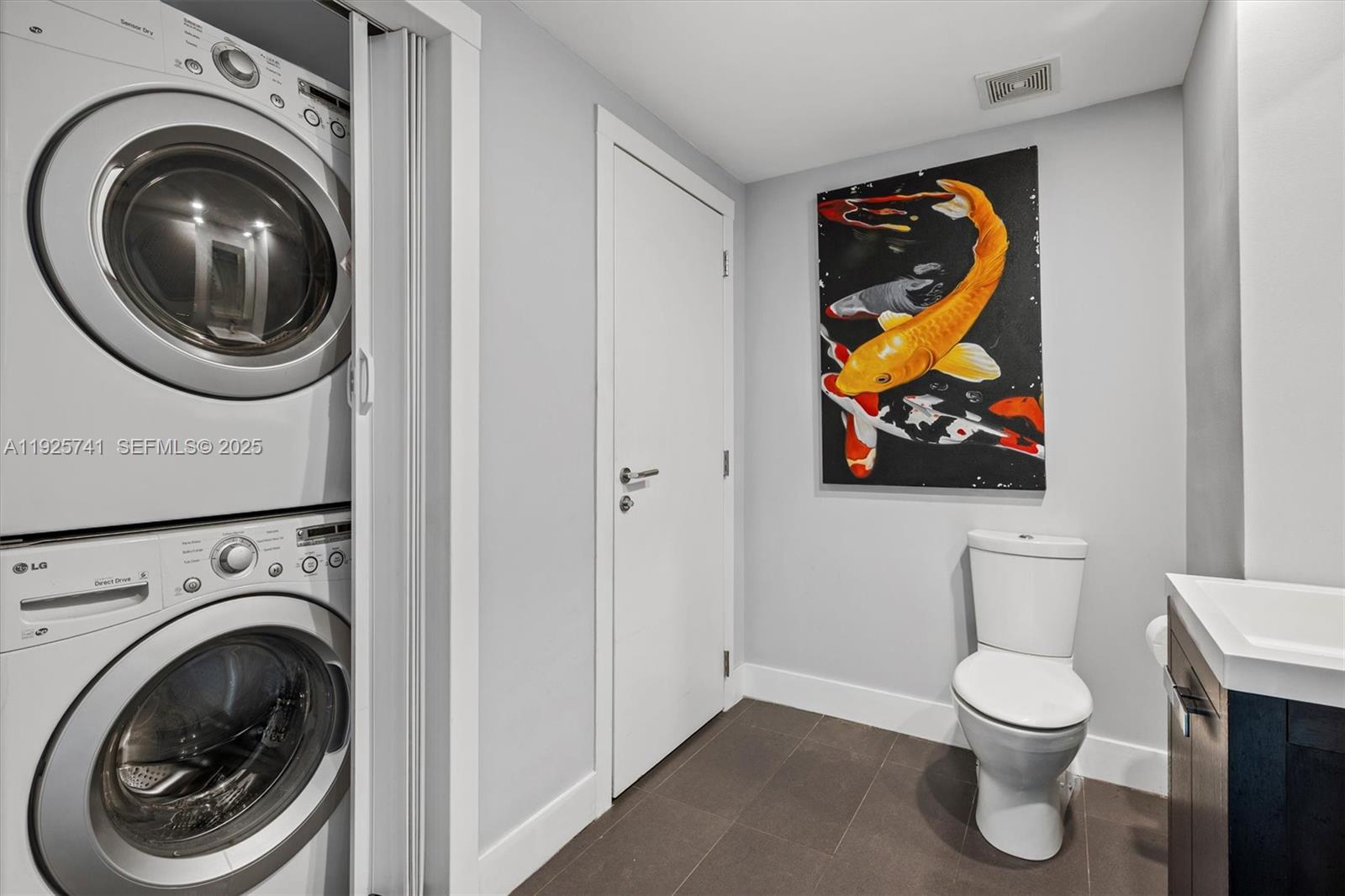 THE BENTLEY BAY CONDO - Residential