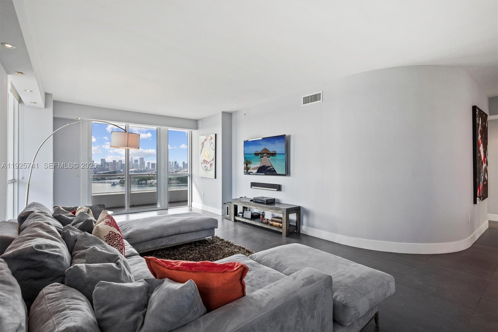 THE BENTLEY BAY CONDO - Residential