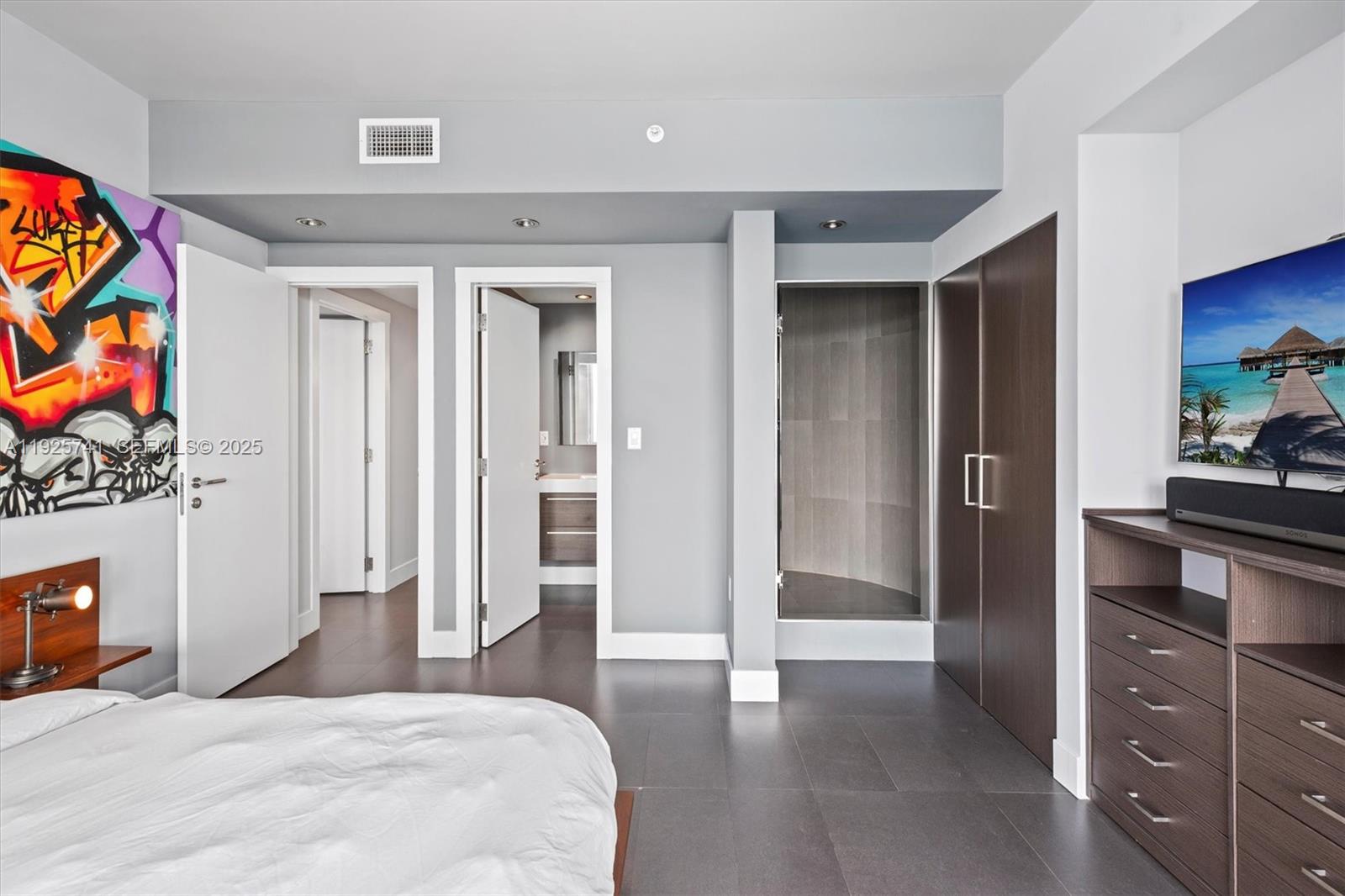 THE BENTLEY BAY CONDO - Residential