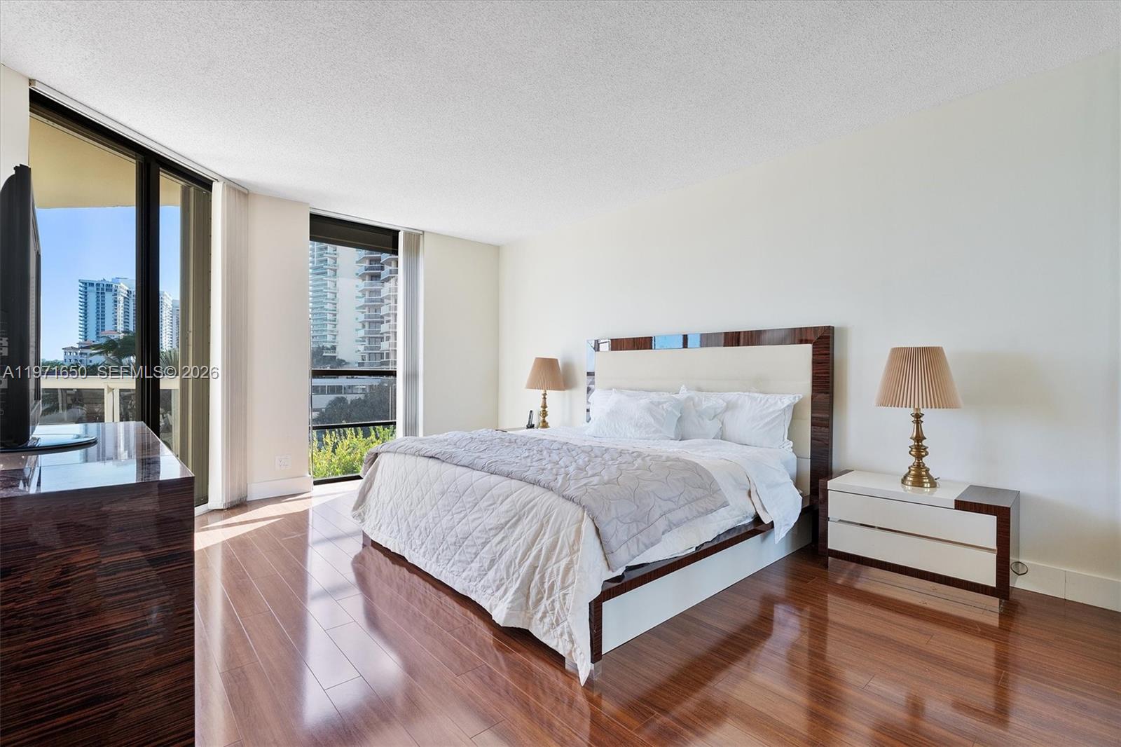 TERRACES NORTH TURNBERRY - Residential