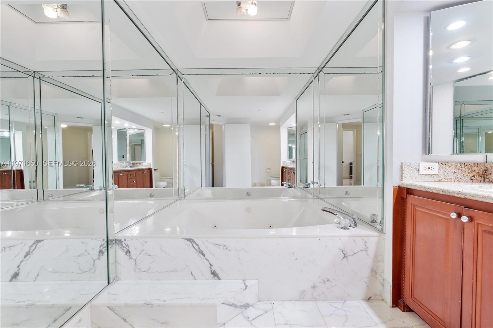 TERRACES NORTH TURNBERRY - Residential