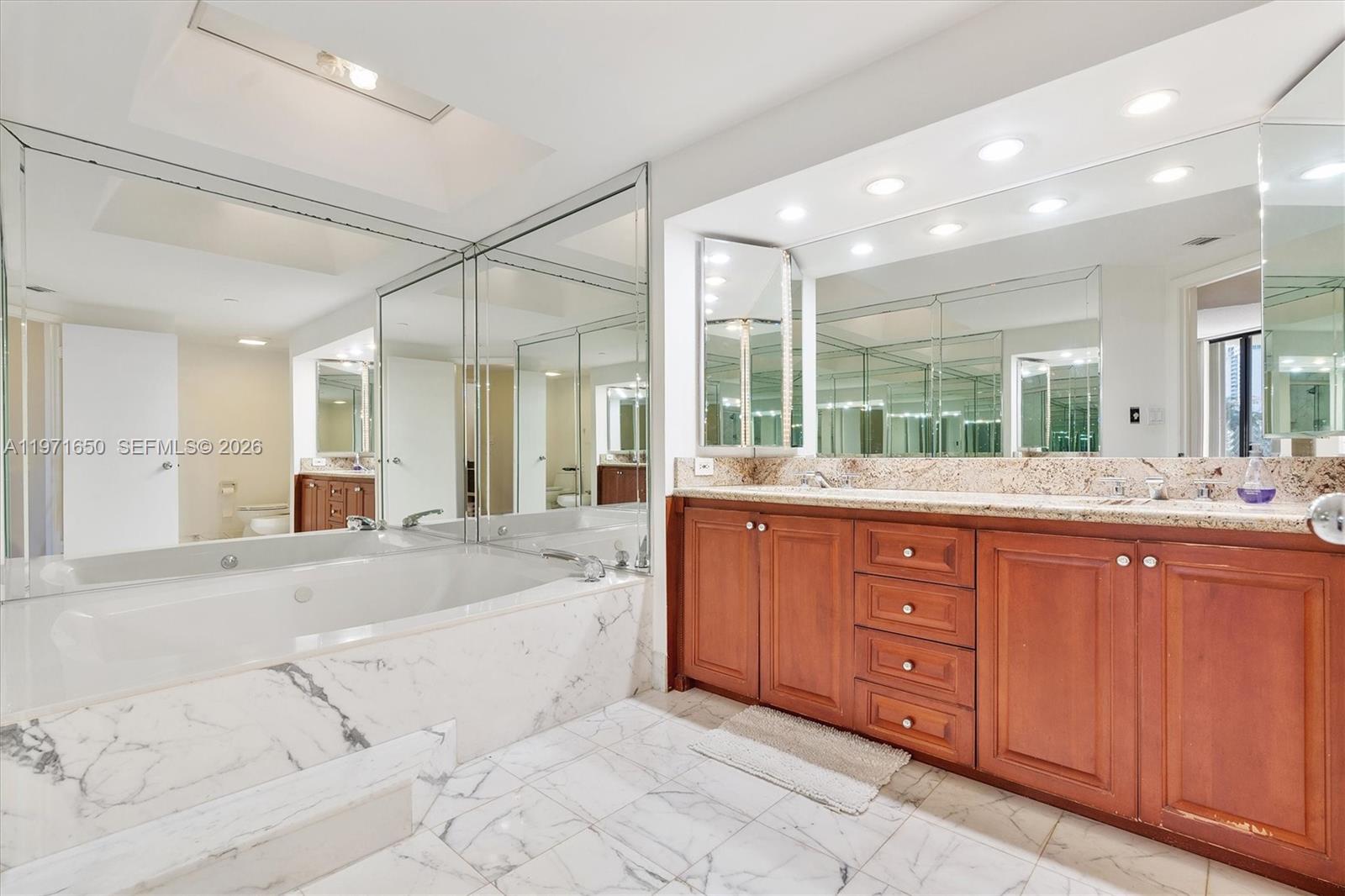 TERRACES NORTH TURNBERRY - Residential