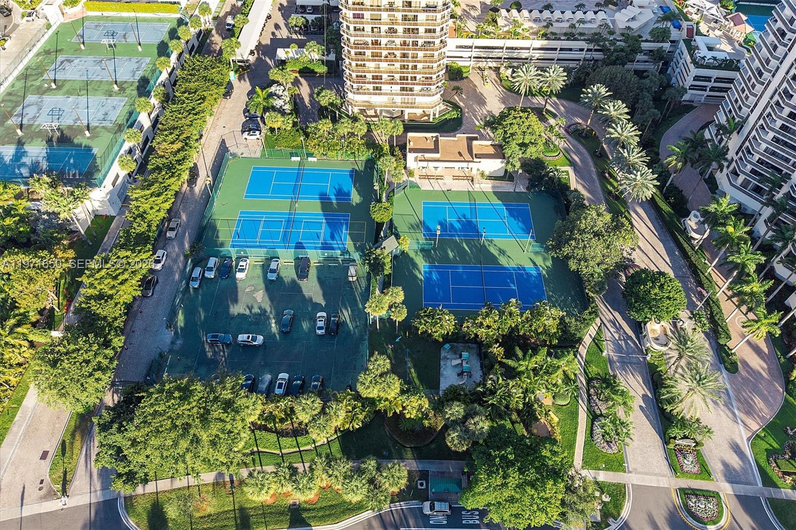 TERRACES NORTH TURNBERRY - Residential