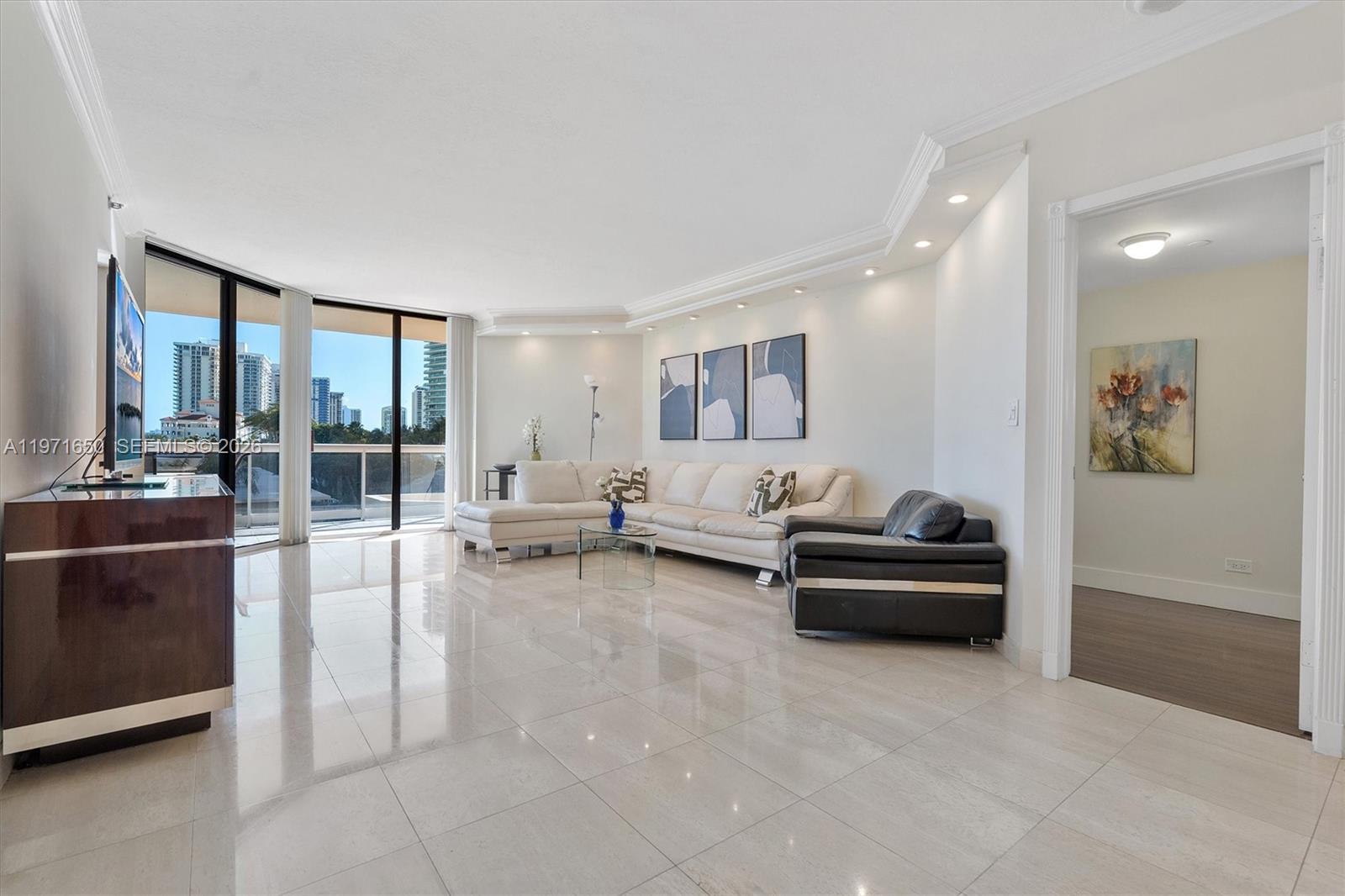 TERRACES NORTH TURNBERRY - Residential