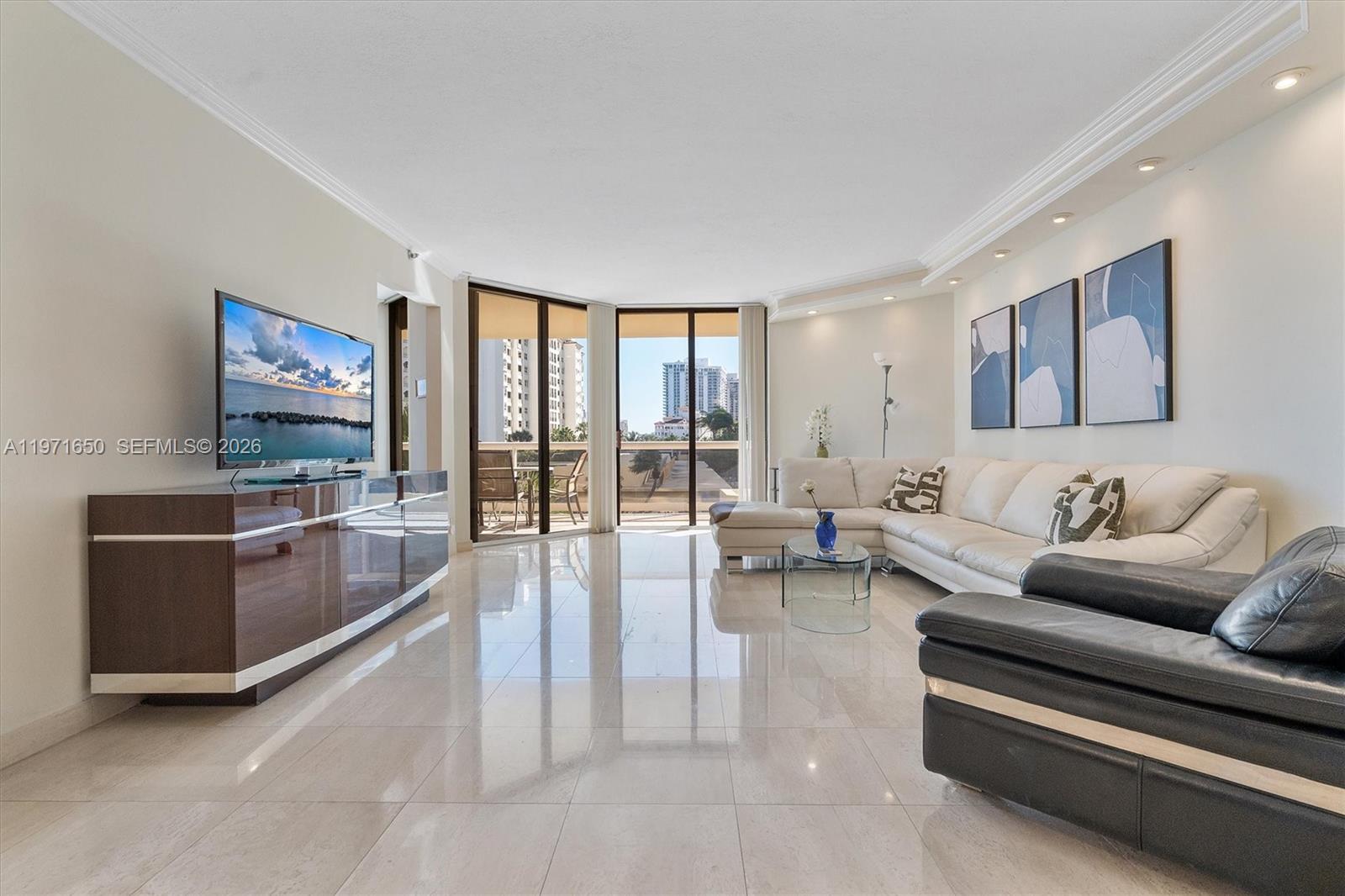 TERRACES NORTH TURNBERRY - Residential