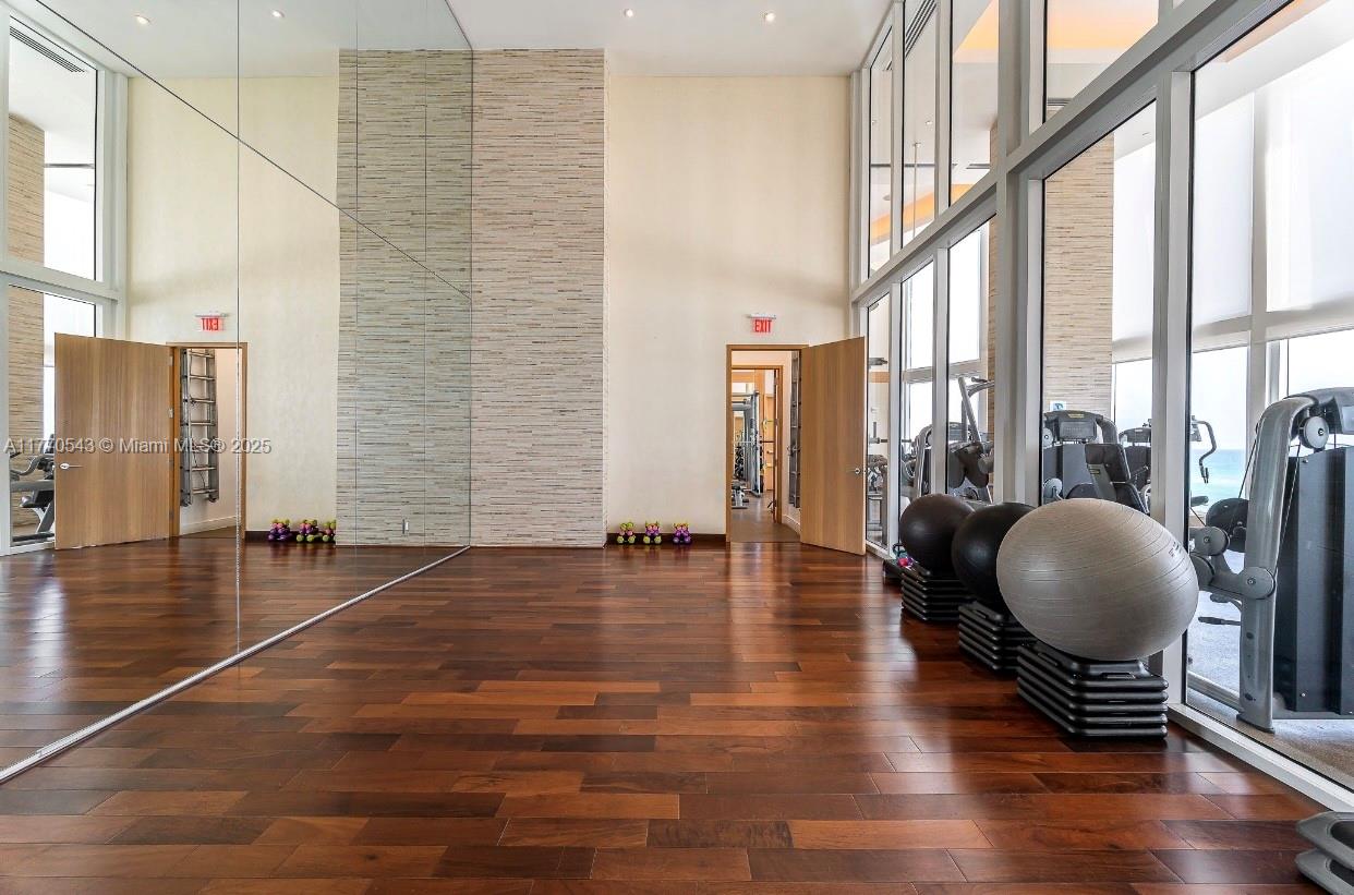 TDR TOWER III CONDO - Residential Lease