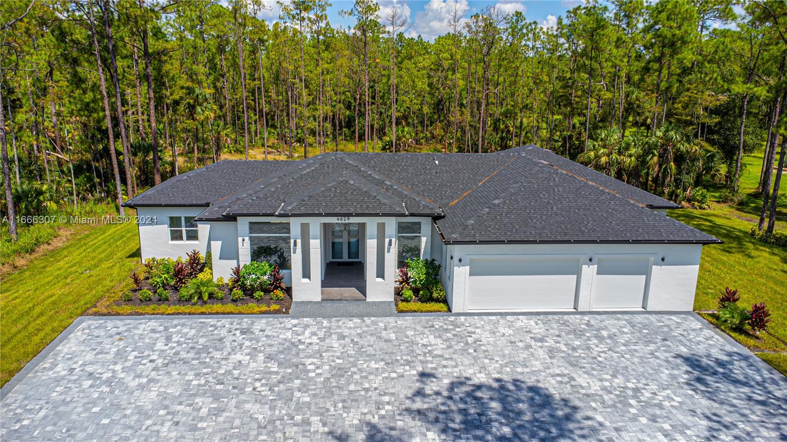 GOLDEN GATE ESTATES - Residential