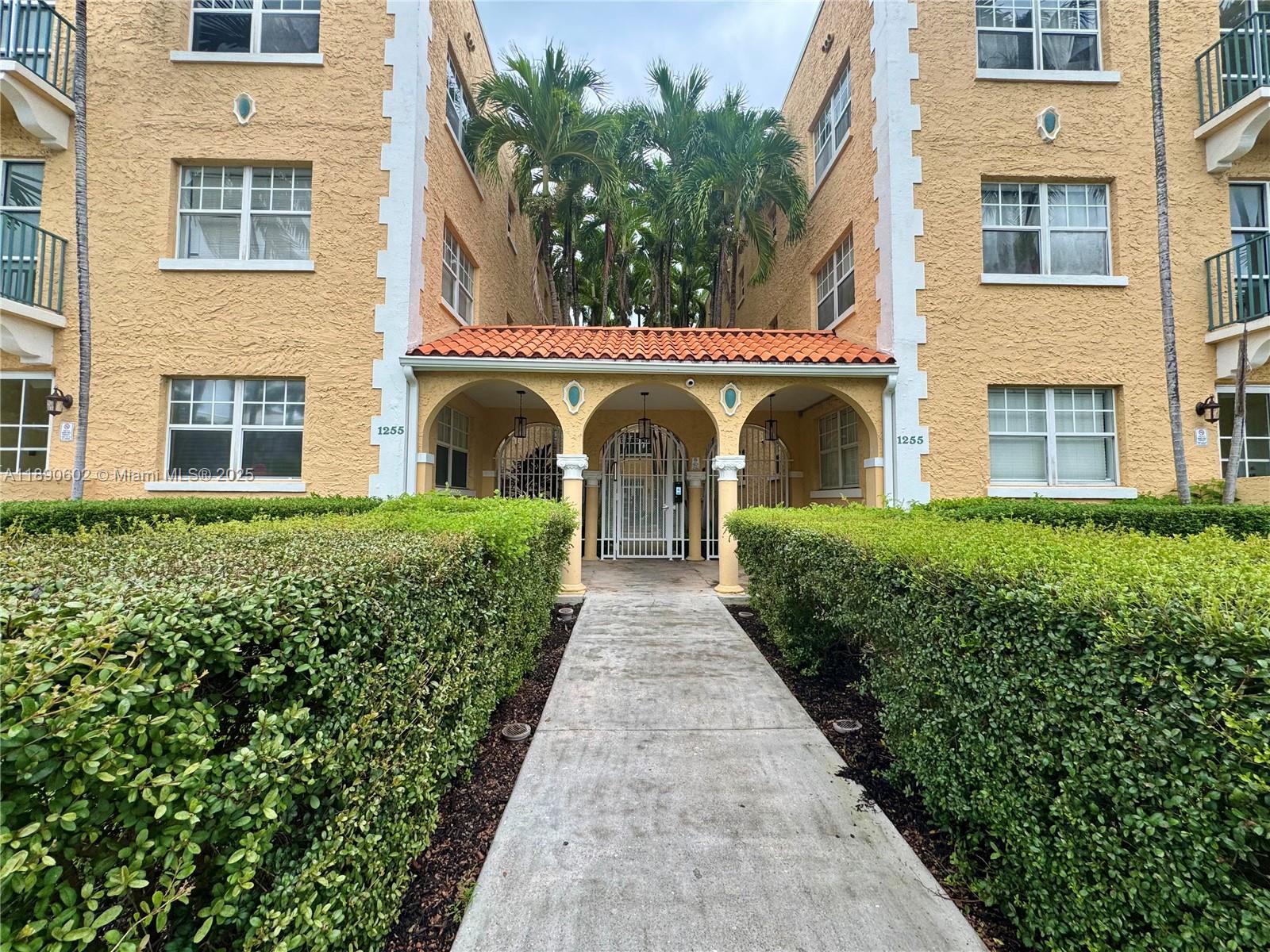 THE ROOSEVELT CONDO - Residential