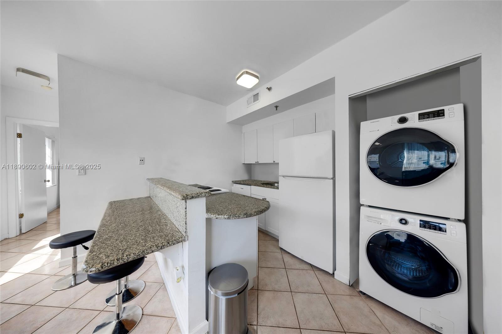 1255 Pennsylvania Ave 307