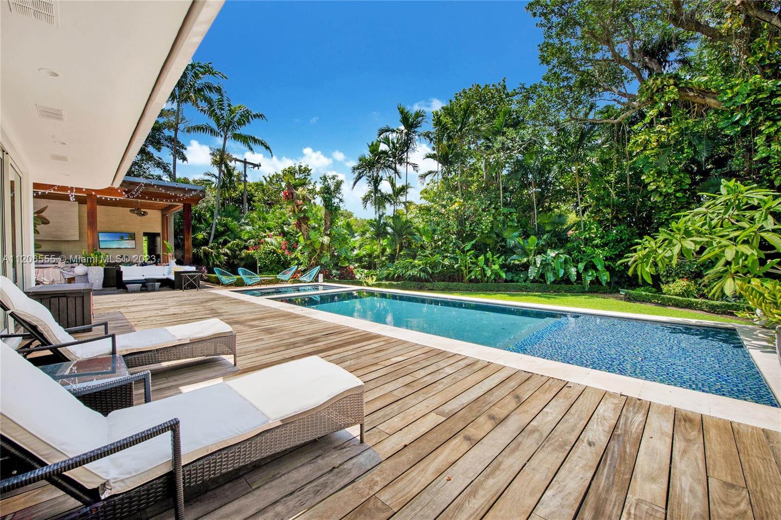 BAY HEIGHTS - Residential