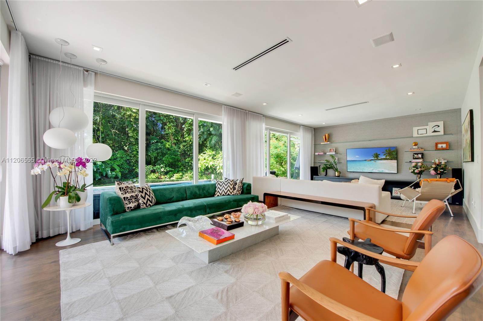 BAY HEIGHTS - Residential