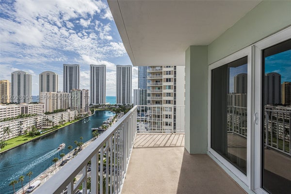 500 BAYVIEW DR APT 1631, SUNNY ISLES BEACH, FL 33160 - Image aa105fa59d6caf2f2b2ca3efc9a7adc6/2900636243
