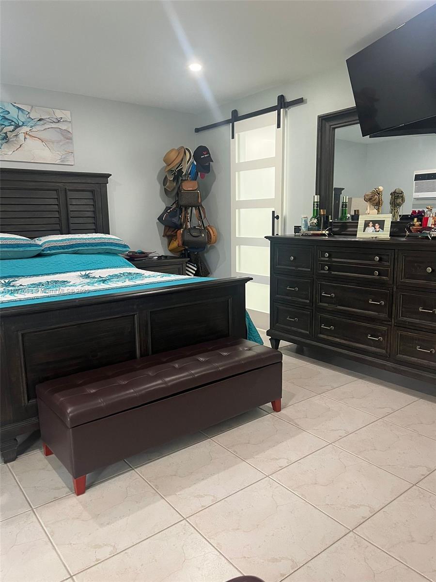 CAMDEN CONDOS - Residential