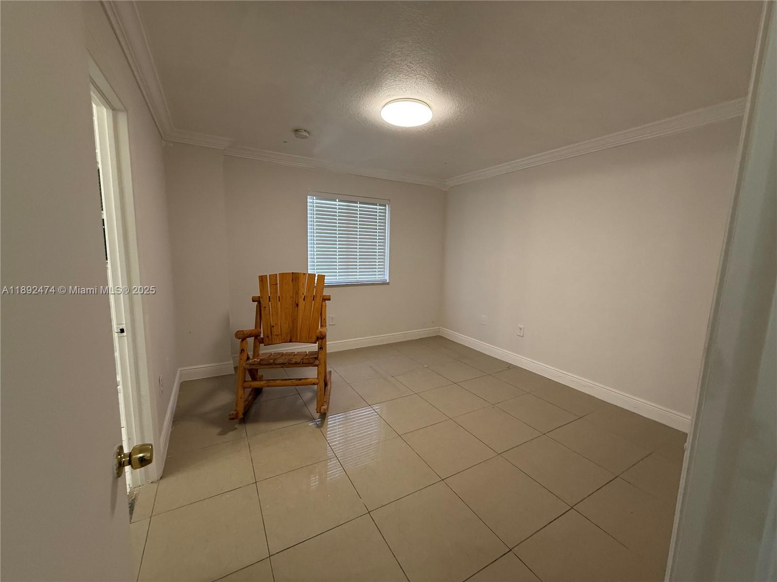 VENETIA GROVE - Residential Lease