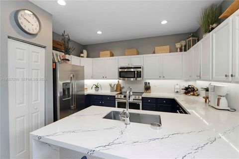 Tiny photo for 500 SE 32nd Ave, Homestead, FL 33033 (MLS # A12007280)