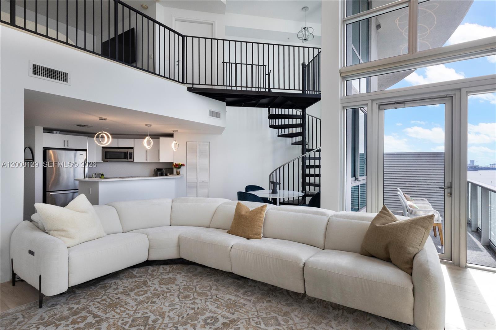 300 S Biscayne Blvd L-1014