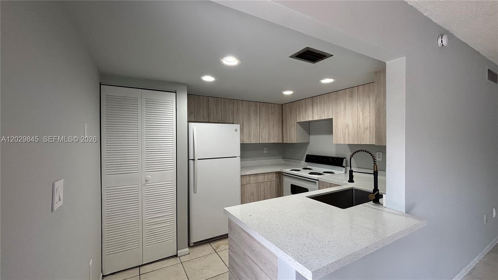 CARIBBEAN SPRINGS VILLAGE - Residential