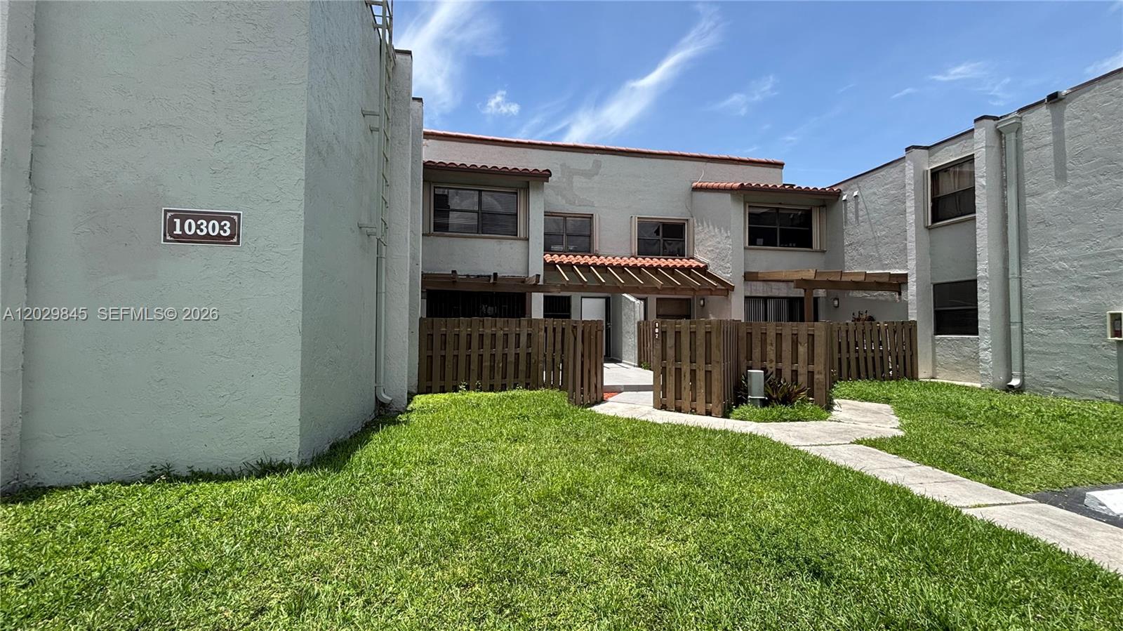 CARIBBEAN SPRINGS VILLAGE - Residential