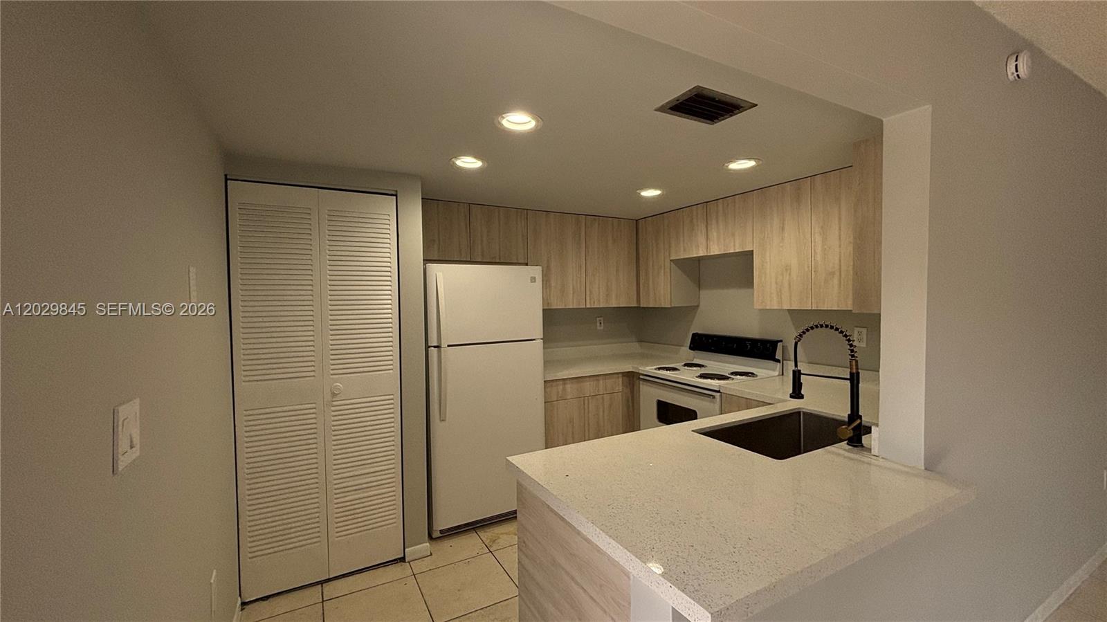CARIBBEAN SPRINGS VILLAGE - Residential