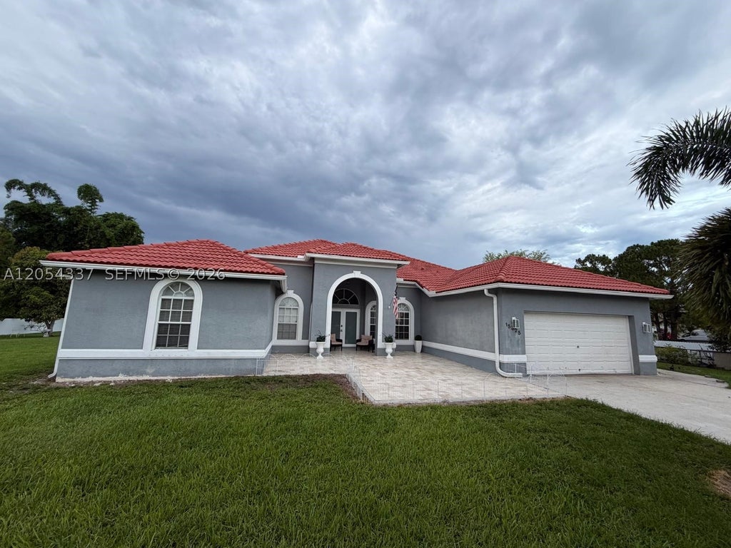 Photo of 15325 N 75th Ln N, Loxahatchee, FL 33470 (MLS # A12054337)