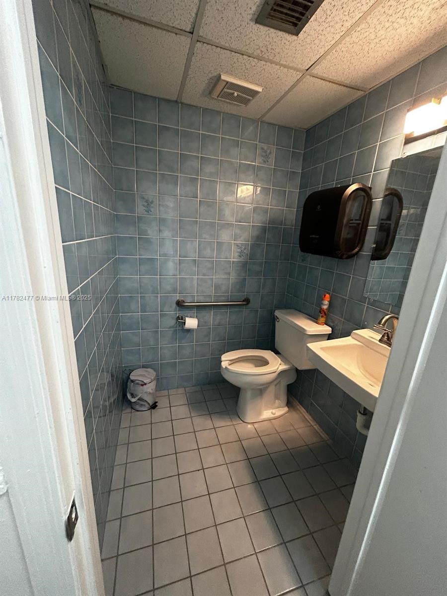 8080 W Flagler St Suite2b