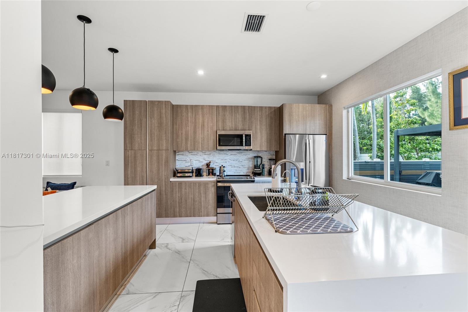 DORAL PALMS SOUTH - Residential Lease