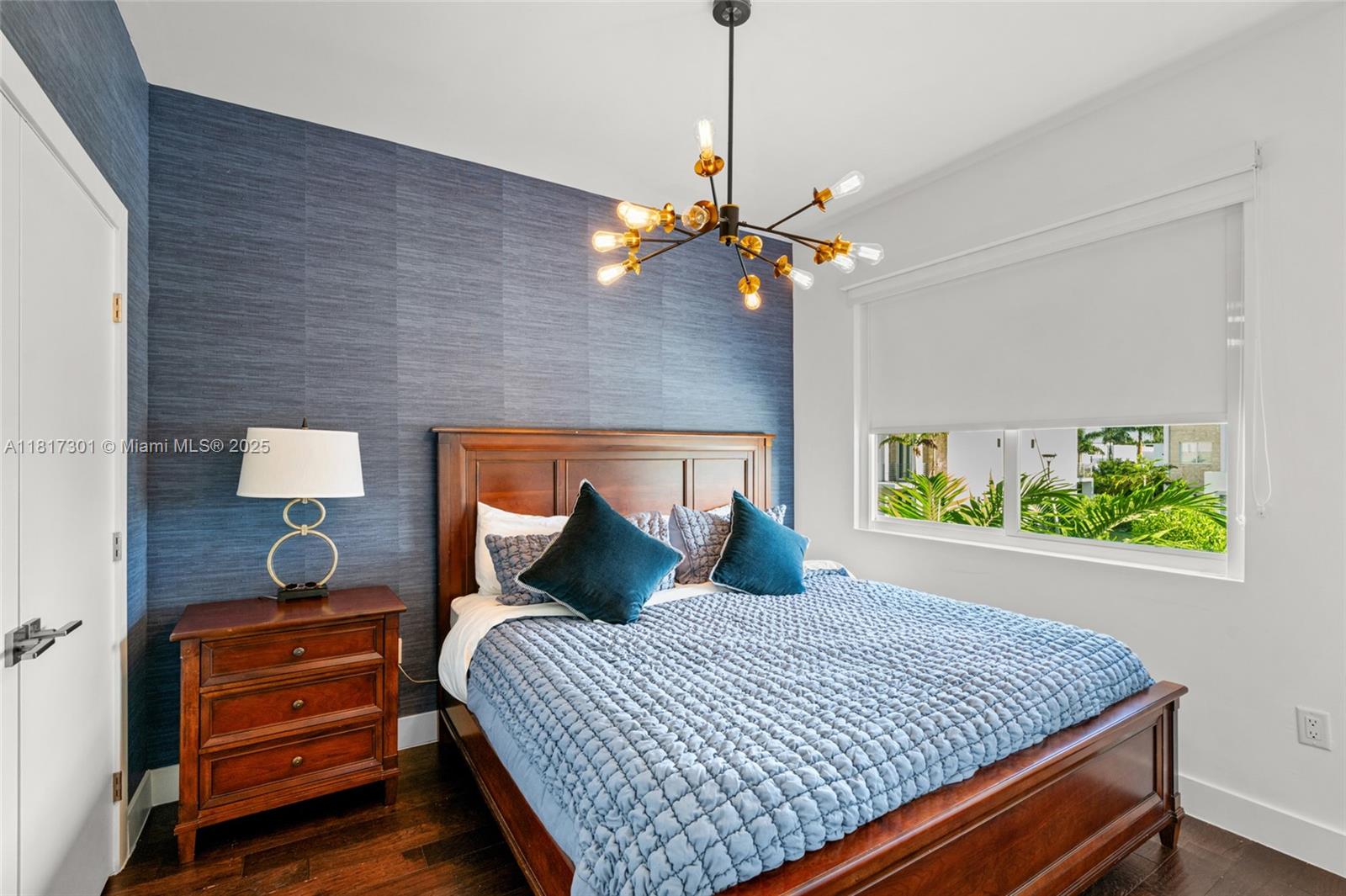 DORAL PALMS SOUTH - Residential Lease