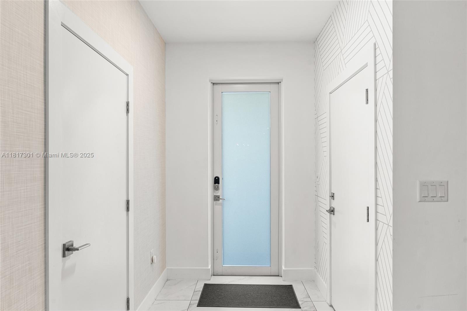 DORAL PALMS SOUTH - Residential Lease