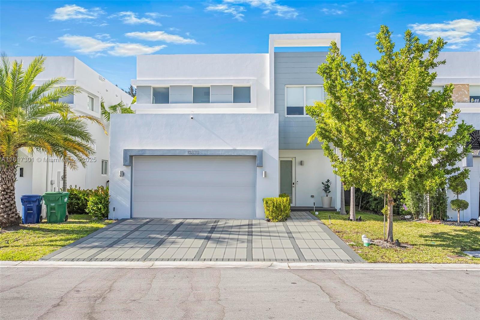 Rental Property at 10373 Nw 68th Ter, Doral, Miami-Dade County, Florida - Bedrooms: 4 
Bathrooms: 4  - $8,000 MO.