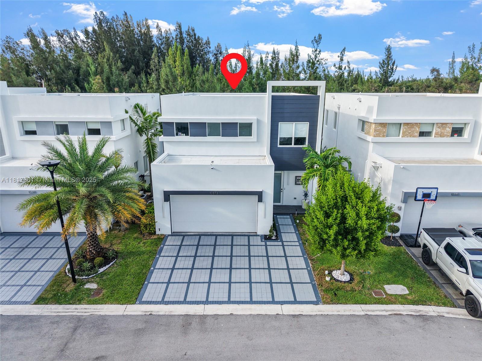 DORAL PALMS SOUTH - Residential Lease