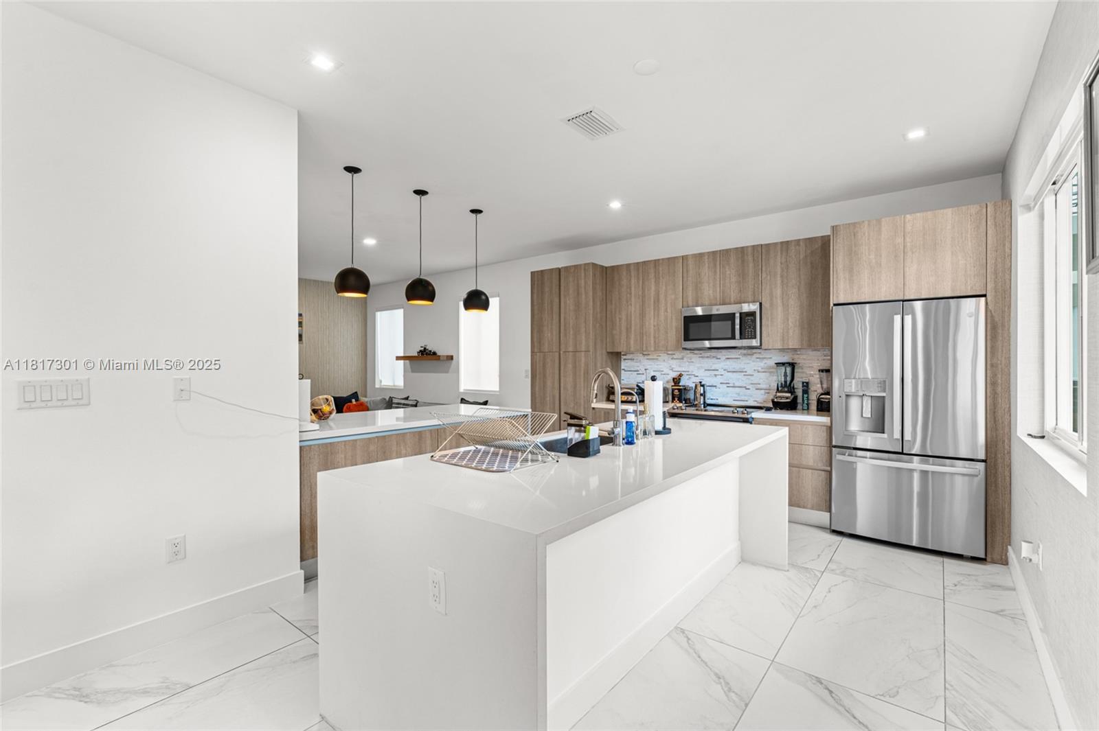 DORAL PALMS SOUTH - Residential Lease