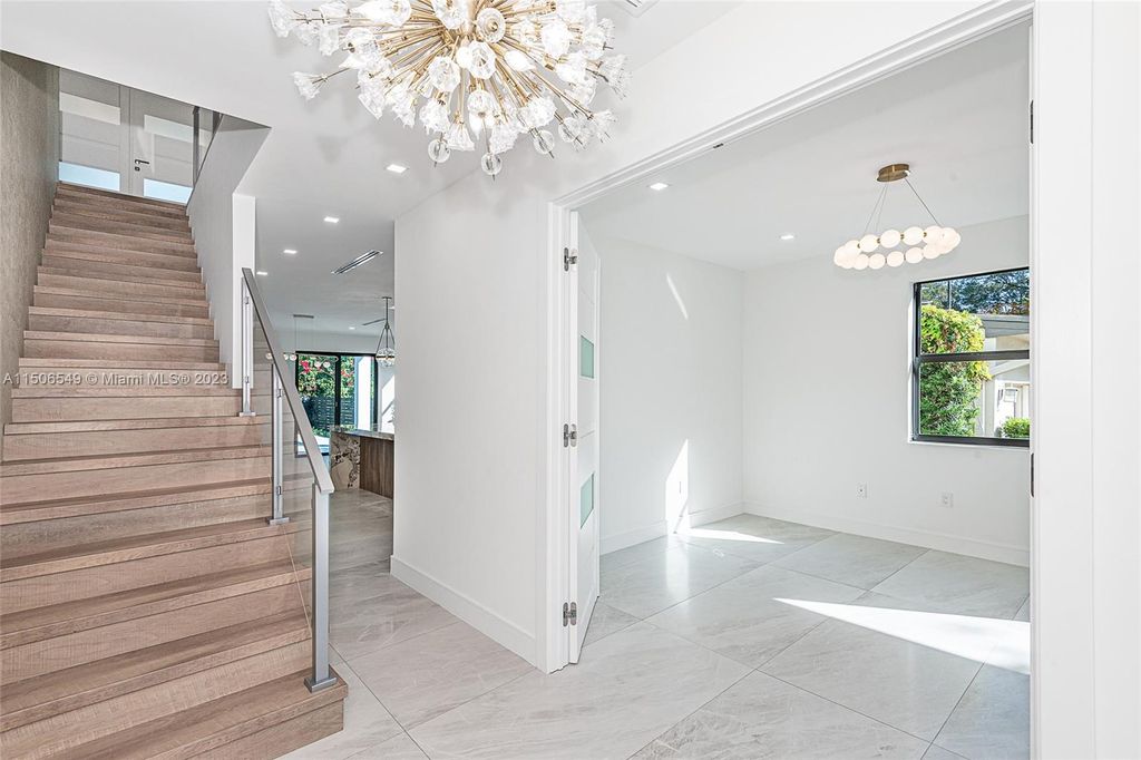 Photo of 717 SE 8th St, Fort Lauderdale, FL 33316 (MLS # A11506549)