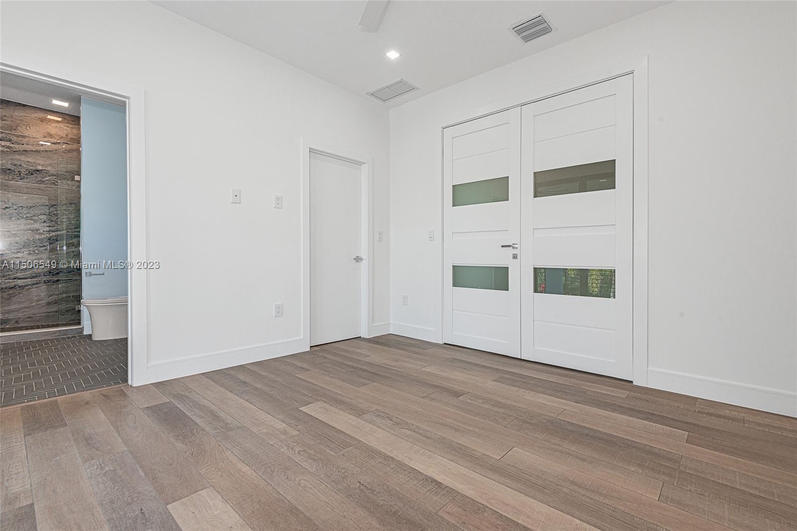 RIO VISTA C J HECTORS RES - Residential