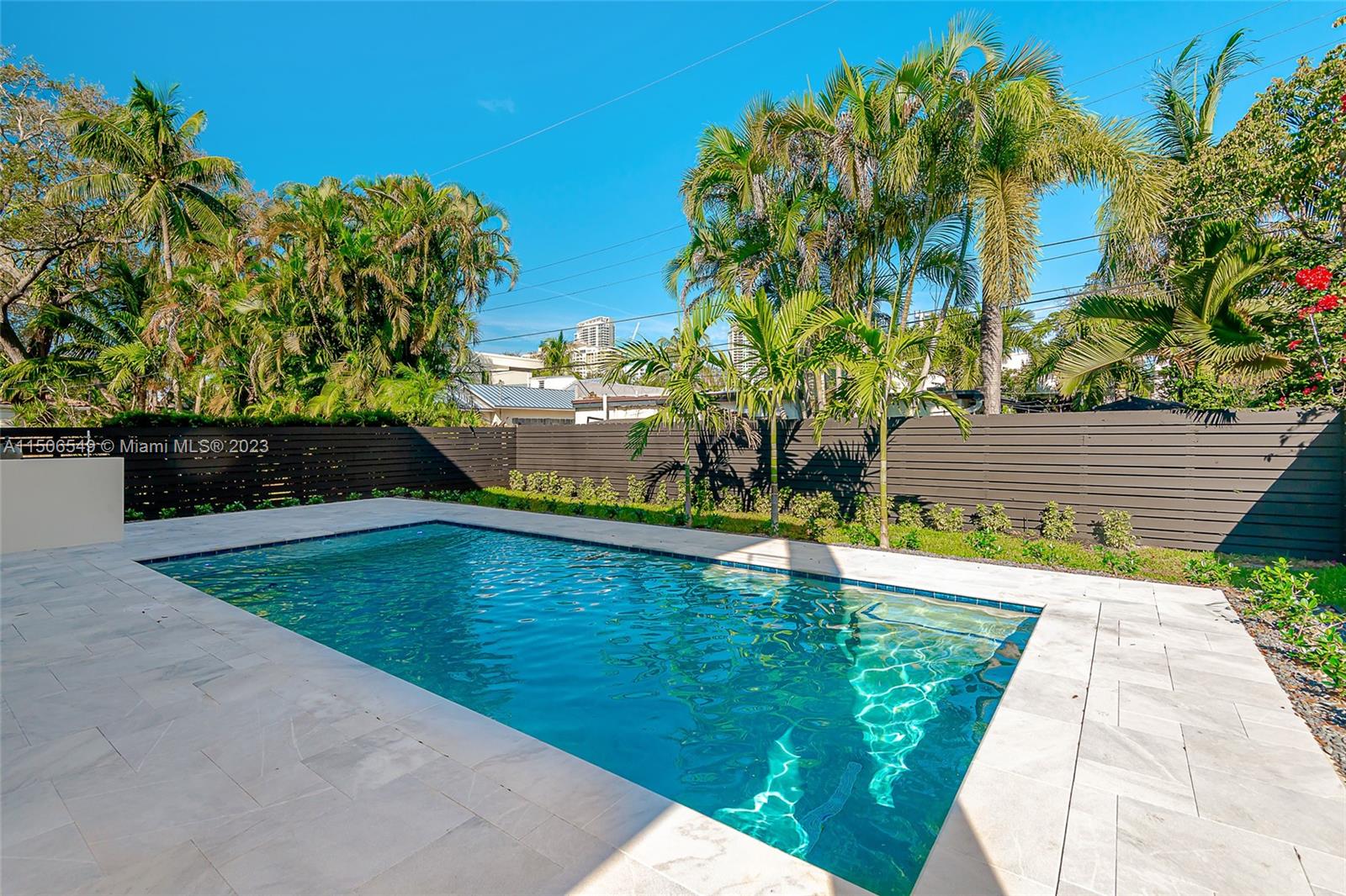 RIO VISTA C J HECTORS RES - Residential