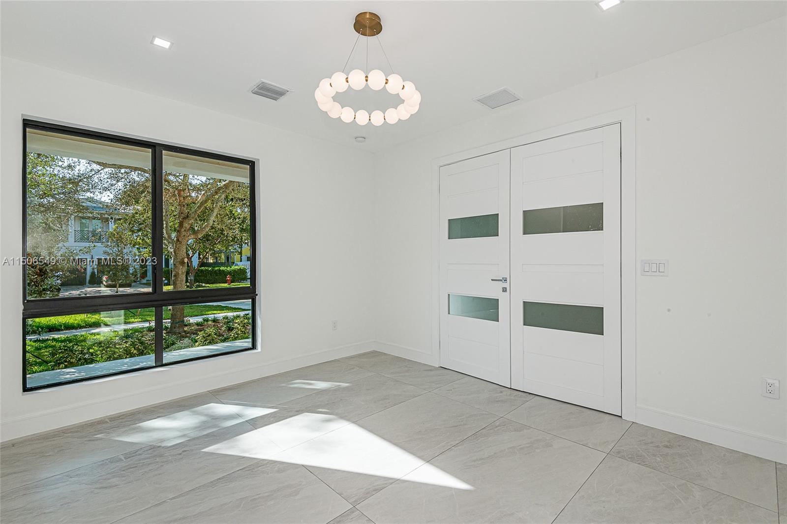 RIO VISTA C J HECTORS RES - Residential